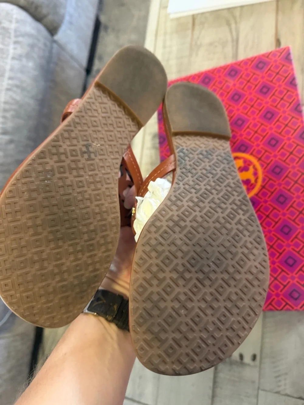 Tory Burch Miller Leather Thong Sandals size 8.5 - Picture 3 of 4